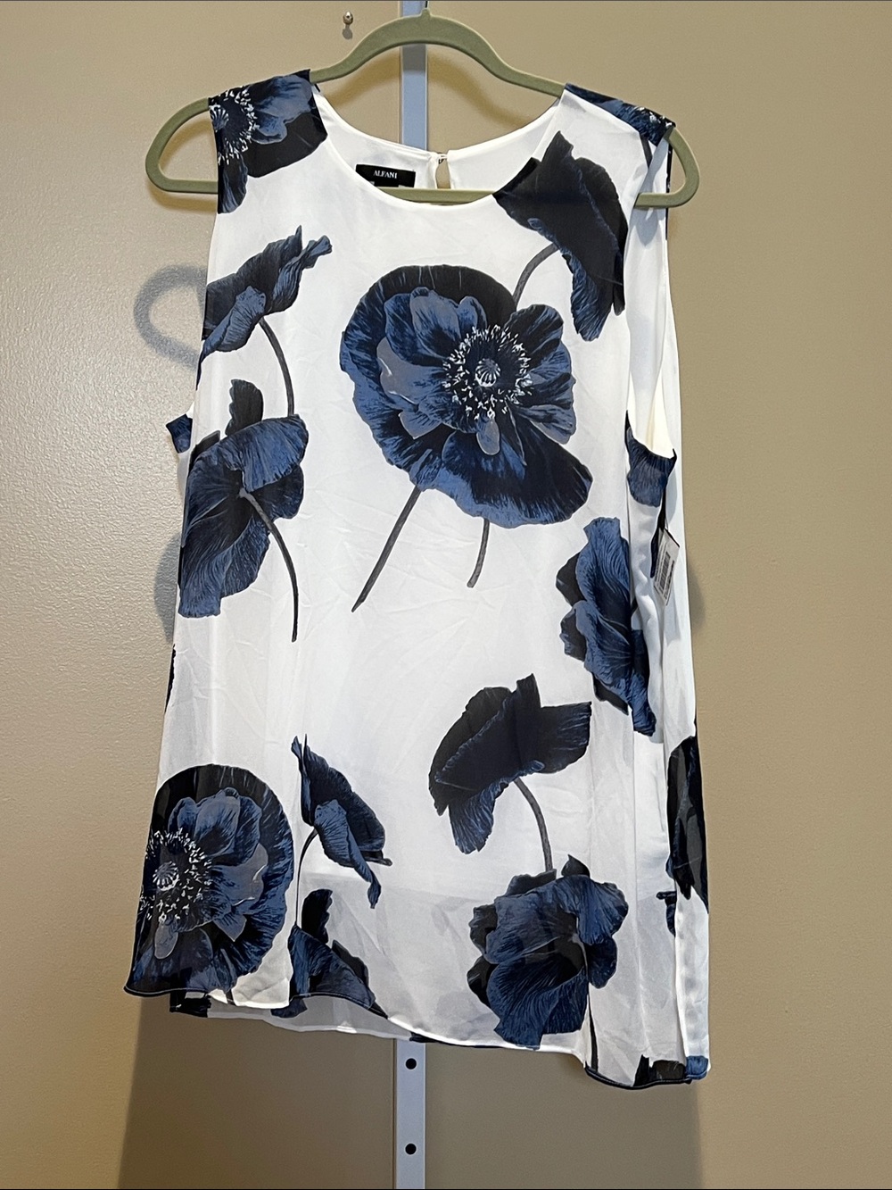 Alfani White Sleeveless Tunic with Navy Floral Print